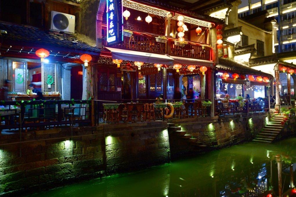 世间应得双全法，不负如来不负卿